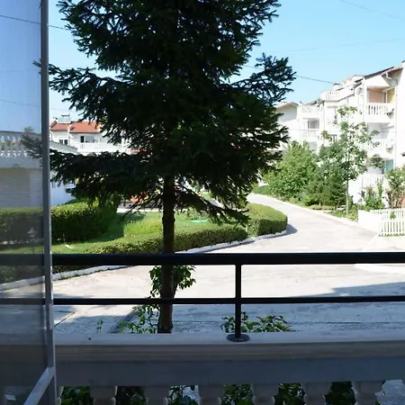 Bravo 1 George Apartman *