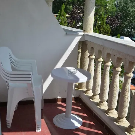 Apartman Bravo 1 George *