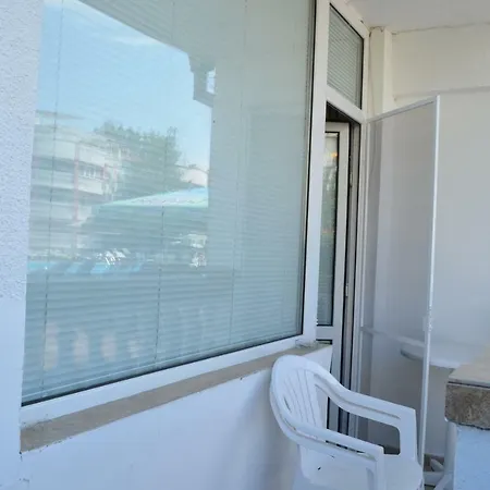 Bravo 1 George Apartman Napospart
