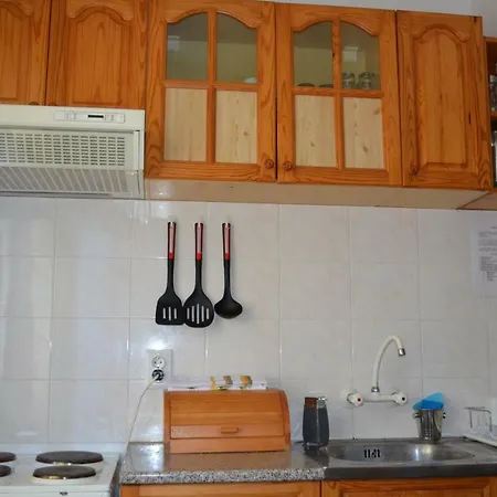 Bravo 1 George Apartment