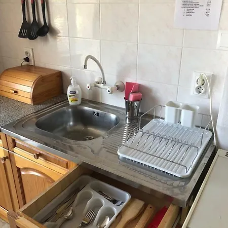 Apartman Bravo 1 George Napospart