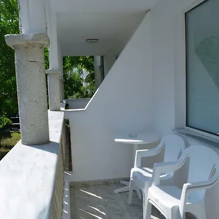 Apartman Bravo 1 George *