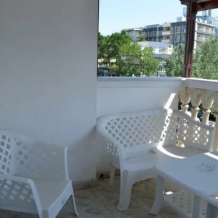 Bravo 1 George Apartment Slantschew brjag