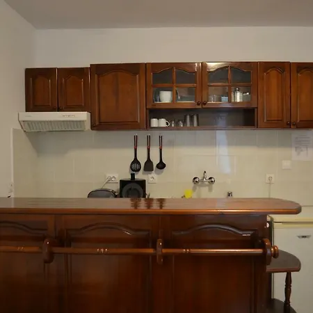 Apartament Bravo 1 George